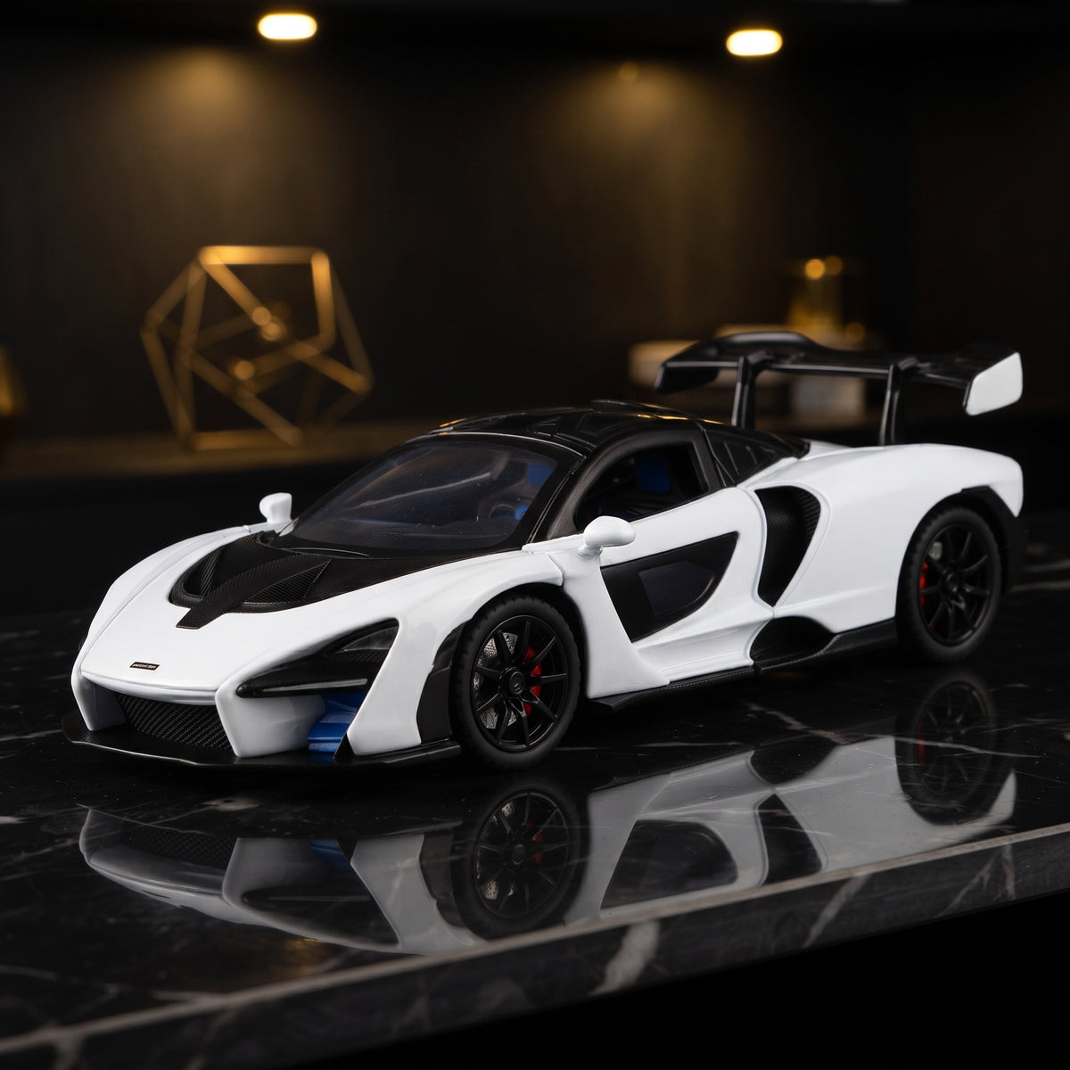 Apex V8 Hypercar – bílá, model 1:24