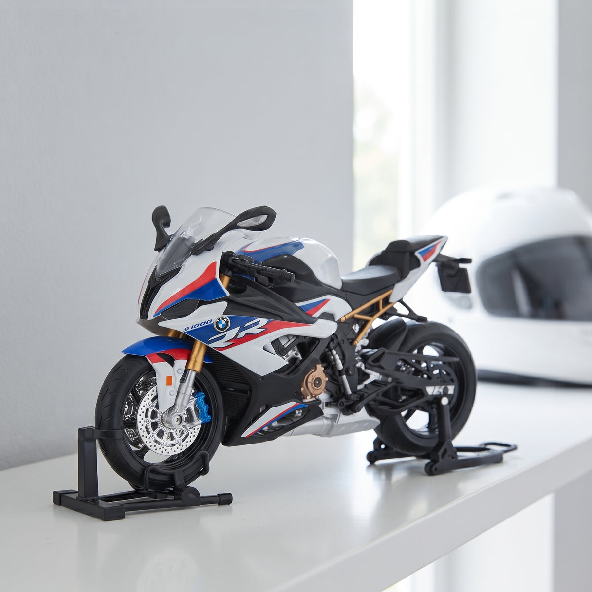 Racer RR Superbike – pohled zepředu, model 1:9
